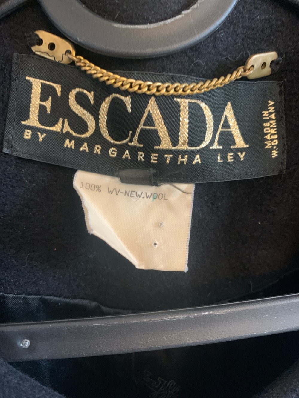 Vintage Escada 100% new wool coat oversized fit - Picture 3 of 14